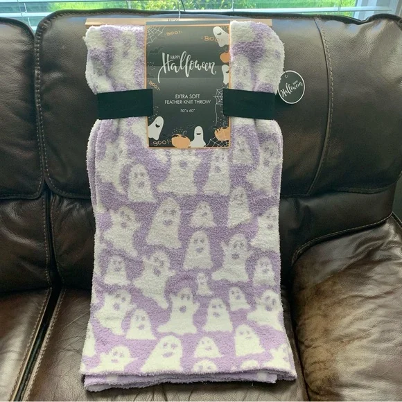 Happy Halloween Lavender Ghost Blanket 50” x 60” Extra Soft Feather Knit Throw
